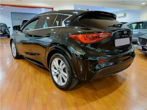 Taksitle Araba Infiniti Q30 Temiz ve Bakımlı